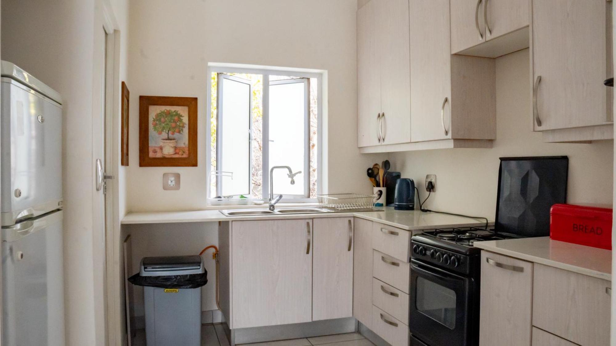 3 On Tessa Guesthouse Йоханесбург Екстериор снимка
