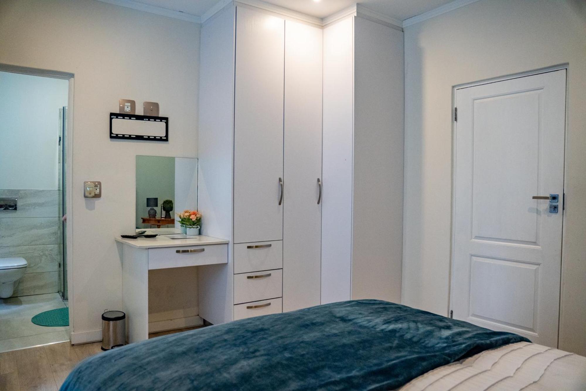 3 On Tessa Guesthouse Йоханесбург Екстериор снимка